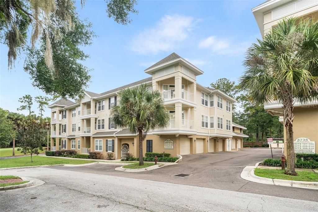For Sale: $270,000 (3 beds, 2 baths, 1449 Square Feet)