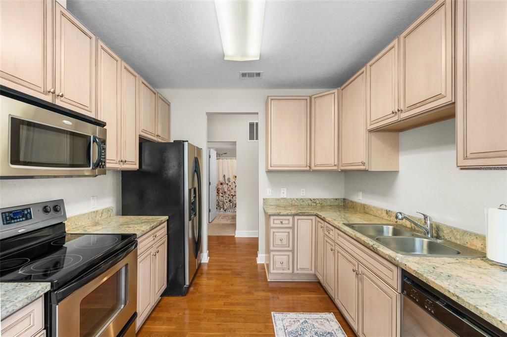For Sale: $270,000 (3 beds, 2 baths, 1449 Square Feet)