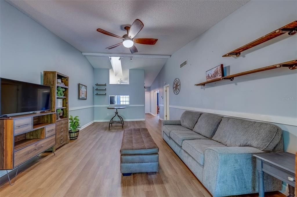 En Venta: $225,000 (2 camas, 2 baños, 1170 Pies cuadrados)