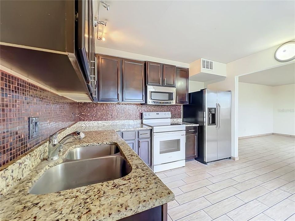 En Venta: $130,000 (2 camas, 1 baños, 830 Pies cuadrados)