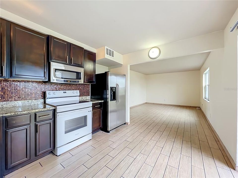 En Venta: $130,000 (2 camas, 1 baños, 830 Pies cuadrados)
