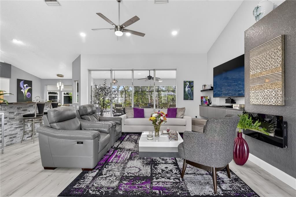 For Sale: $450,000 (3 beds, 2 baths, 1983 Square Feet)