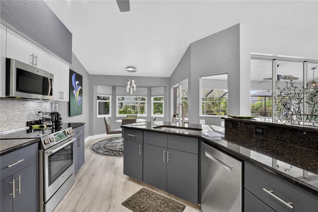 For Sale: $450,000 (3 beds, 2 baths, 1983 Square Feet)