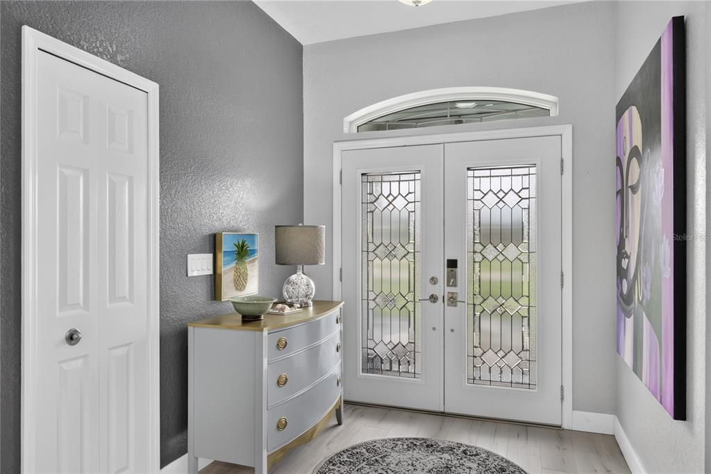 For Sale: $450,000 (3 beds, 2 baths, 1983 Square Feet)