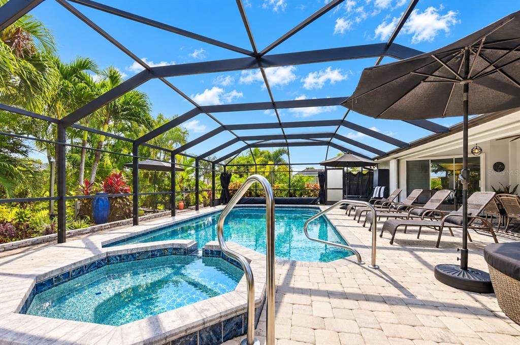 For Sale: $450,000 (3 beds, 2 baths, 1983 Square Feet)