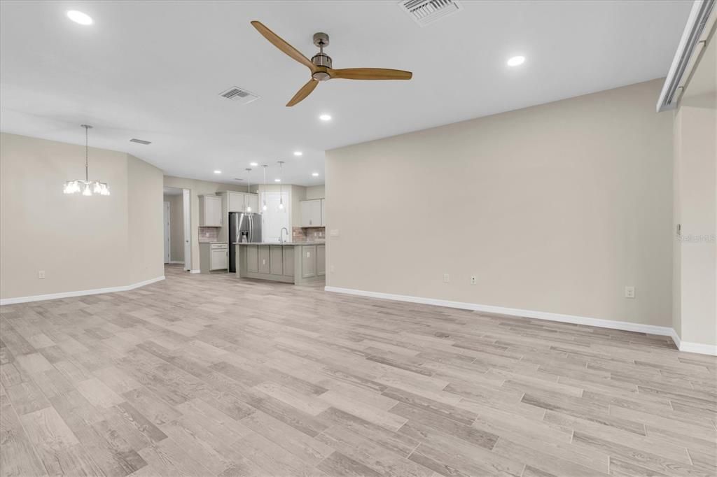 For Sale: $515,000 (3 beds, 2 baths, 2006 Square Feet)