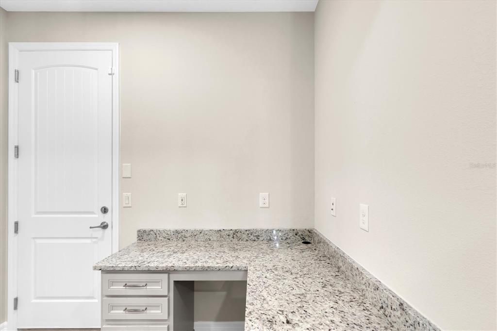 For Sale: $515,000 (3 beds, 2 baths, 2006 Square Feet)