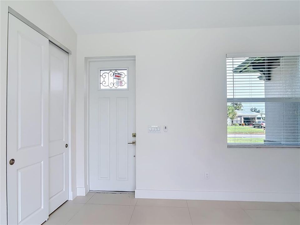 For Sale: $325,000 (3 beds, 2 baths, 1486 Square Feet)