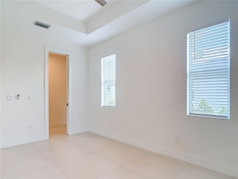 For Sale: $325,000 (3 beds, 2 baths, 1486 Square Feet)