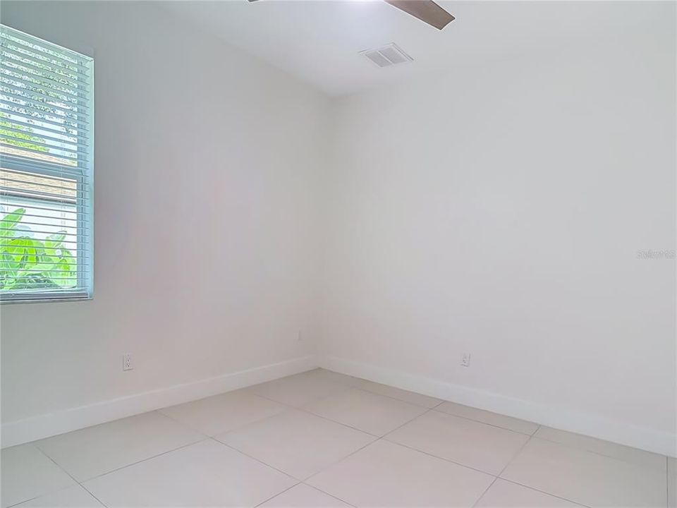 For Sale: $325,000 (3 beds, 2 baths, 1486 Square Feet)