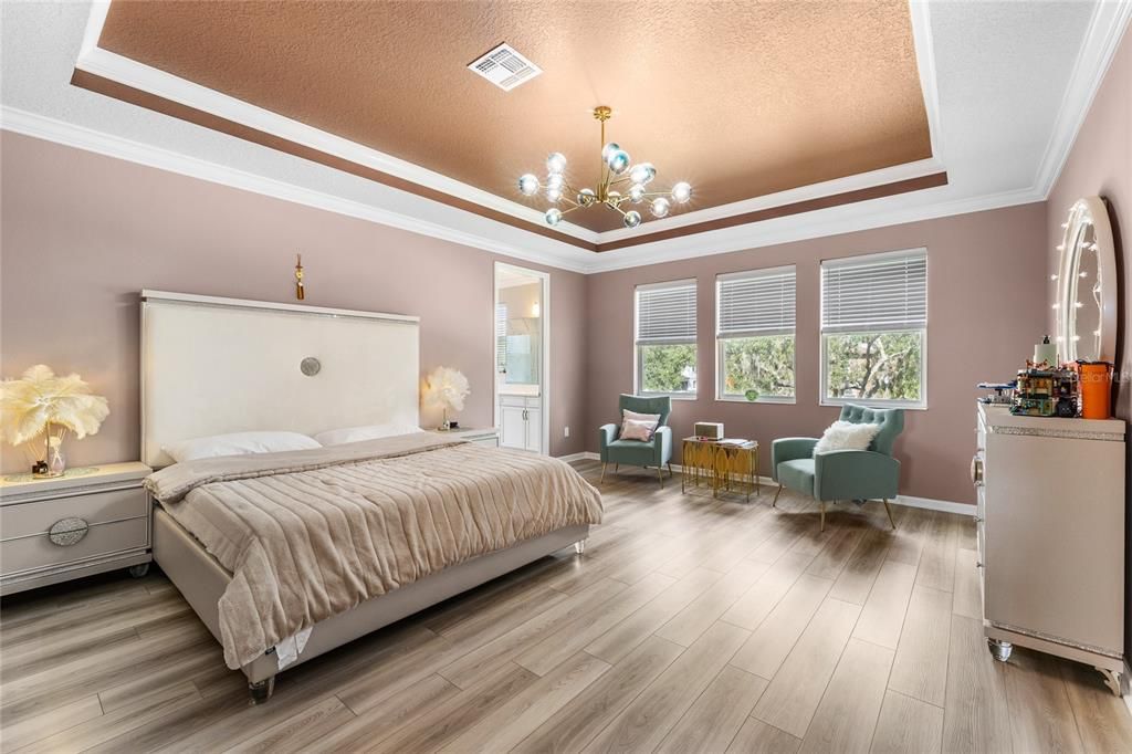 For Sale: $869,000 (5 beds, 4 baths, 3710 Square Feet)