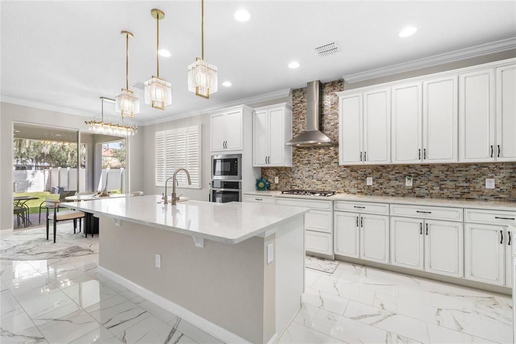 For Sale: $869,000 (5 beds, 4 baths, 3710 Square Feet)