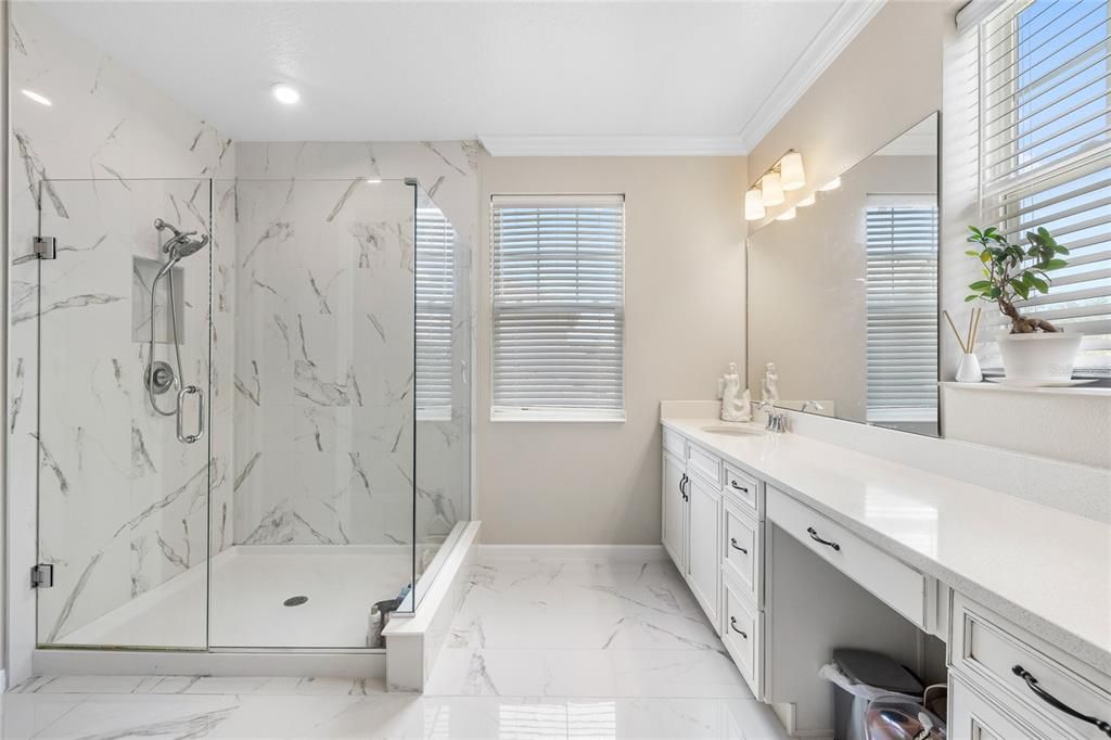 For Sale: $869,000 (5 beds, 4 baths, 3710 Square Feet)