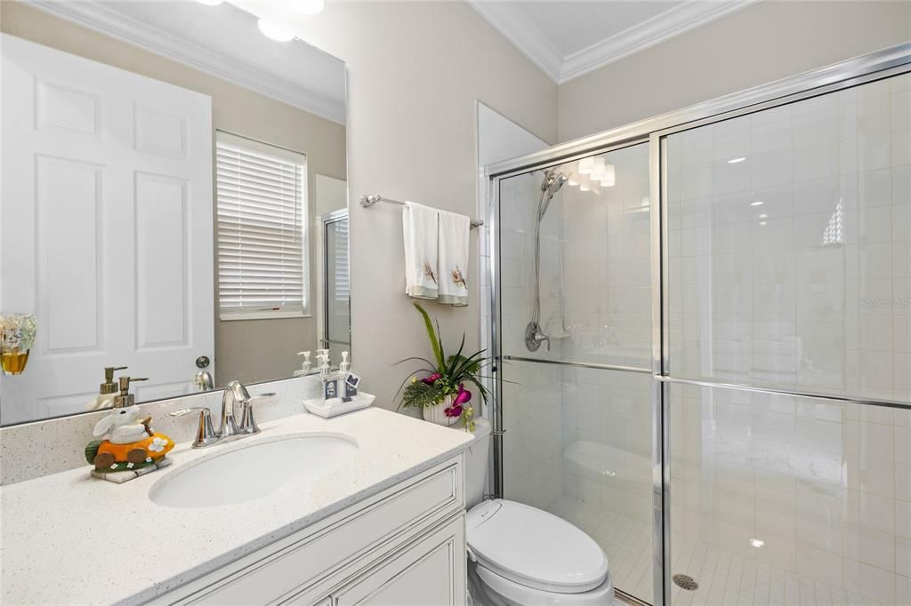 For Sale: $869,000 (5 beds, 4 baths, 3710 Square Feet)