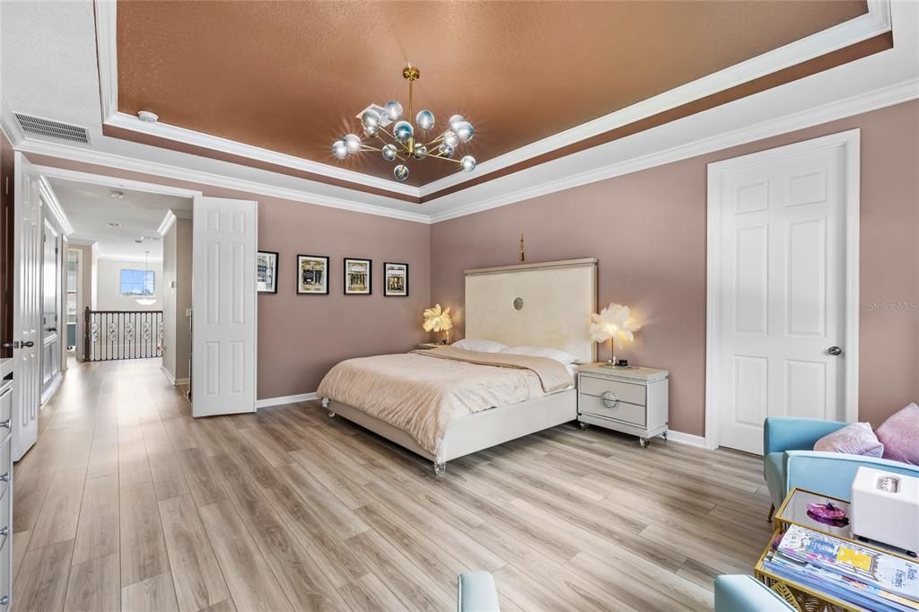 For Sale: $869,000 (5 beds, 4 baths, 3710 Square Feet)