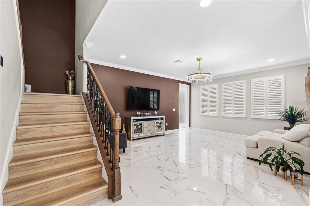 For Sale: $869,000 (5 beds, 4 baths, 3710 Square Feet)