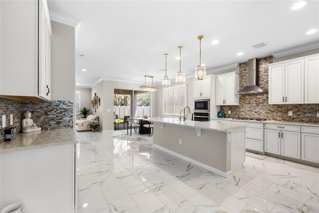 For Sale: $869,000 (5 beds, 4 baths, 3710 Square Feet)
