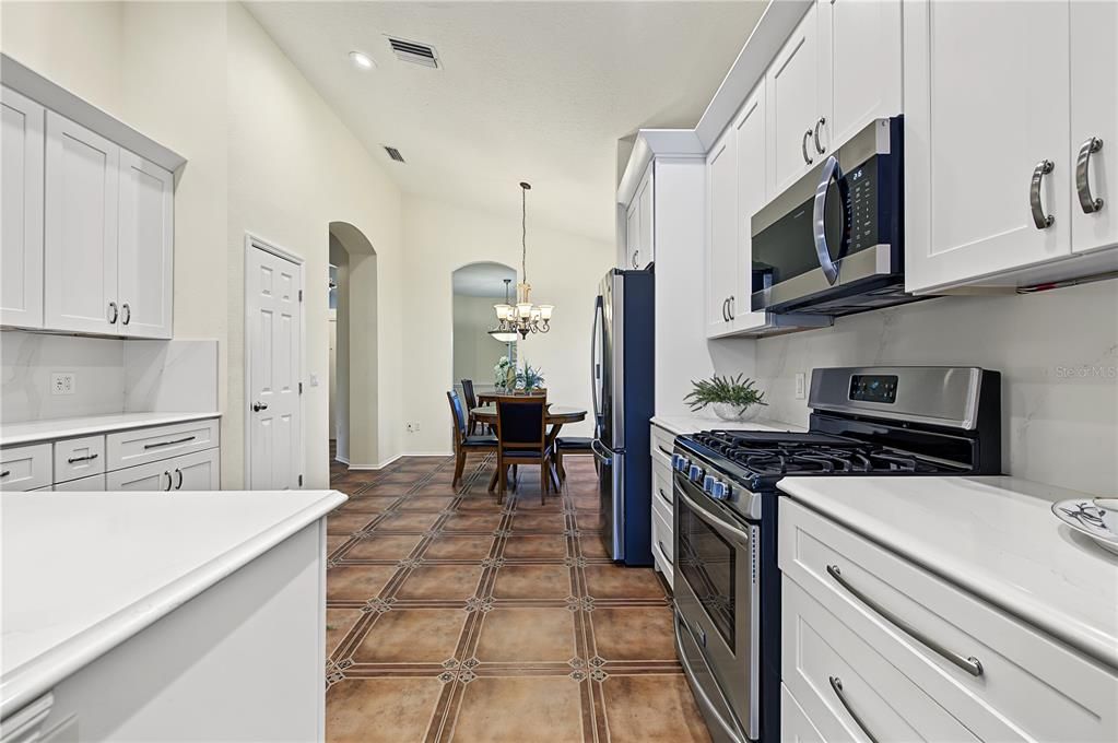 For Sale: $449,000 (3 beds, 2 baths, 1839 Square Feet)