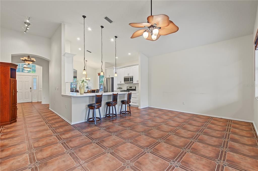 For Sale: $449,000 (3 beds, 2 baths, 1839 Square Feet)