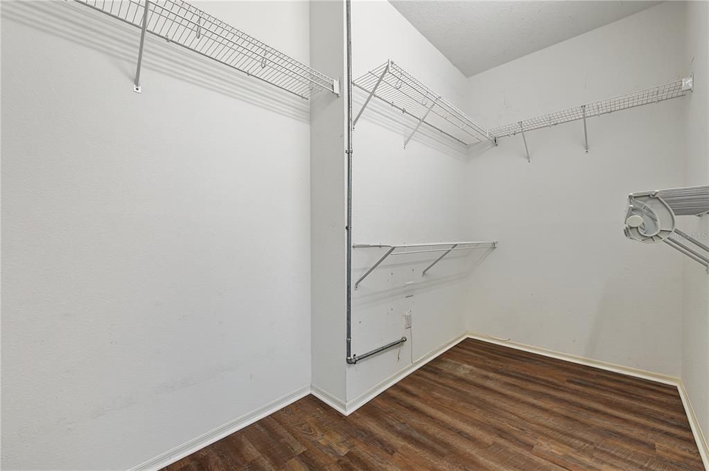 For Sale: $449,000 (3 beds, 2 baths, 1839 Square Feet)