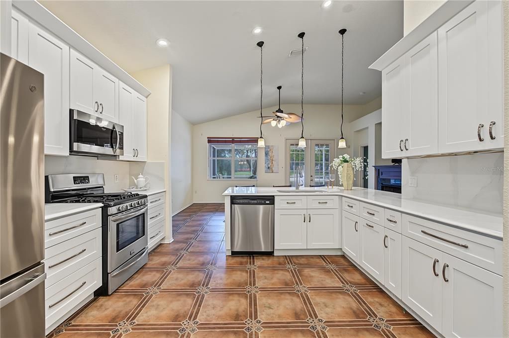 For Sale: $449,000 (3 beds, 2 baths, 1839 Square Feet)