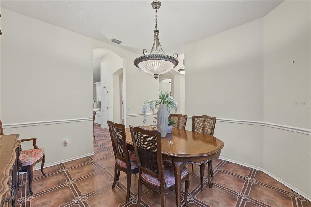 For Sale: $449,000 (3 beds, 2 baths, 1839 Square Feet)