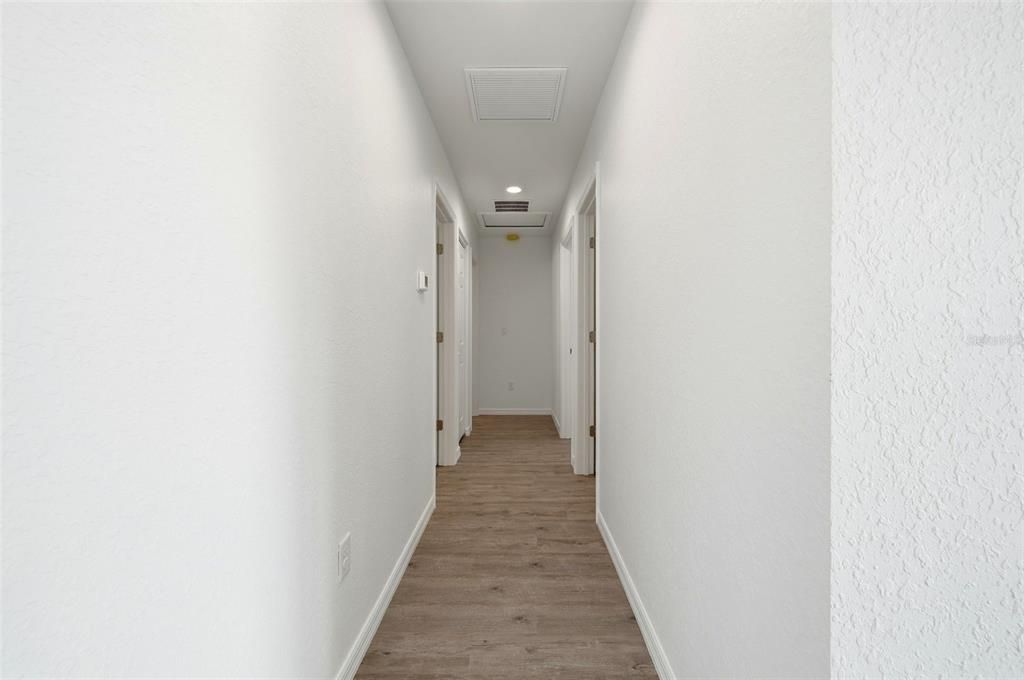 На продажу: $229,900 (3 спален, 2 ванн, 1270 Квадратных фут)