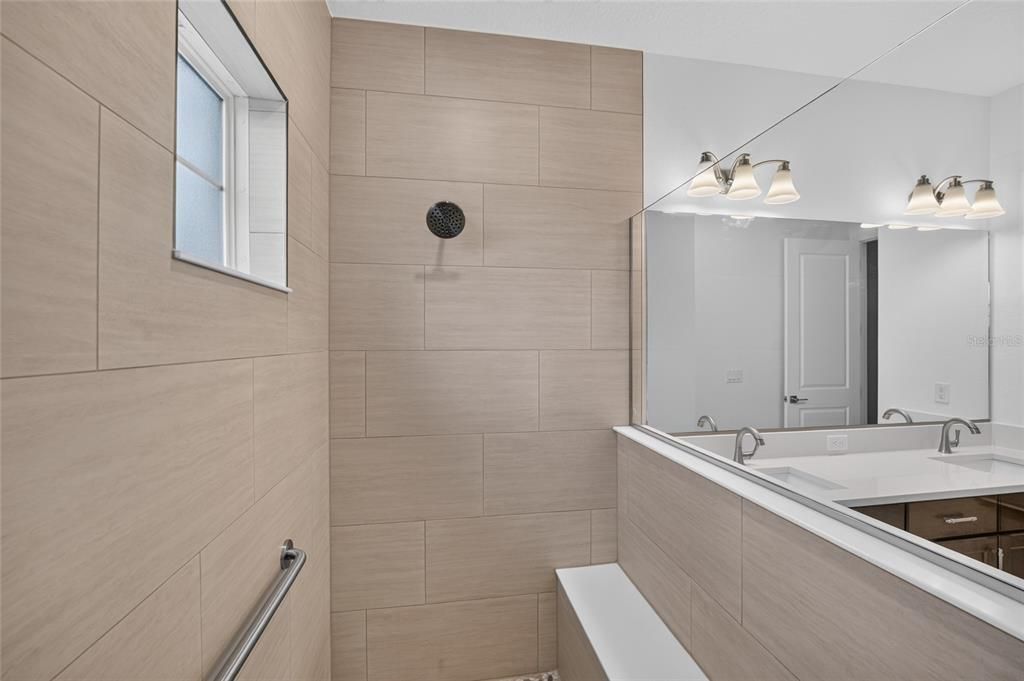 На продажу: $425,410 (2 спален, 2 ванн, 1718 Квадратных фут)