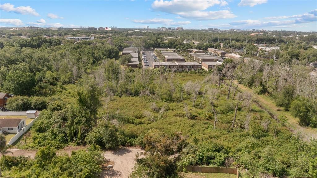 На продажу: $329,000 (0.67 acres)