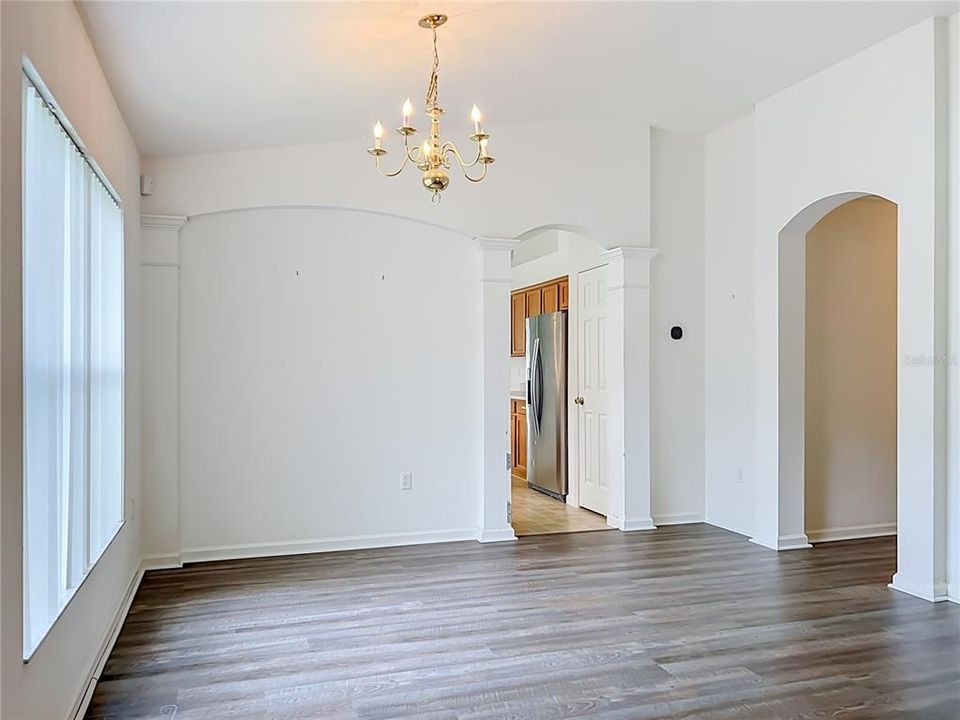 For Sale: $415,000 (4 beds, 2 baths, 1959 Square Feet)
