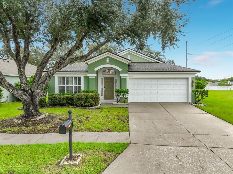 For Sale: $415,000 (4 beds, 2 baths, 1959 Square Feet)