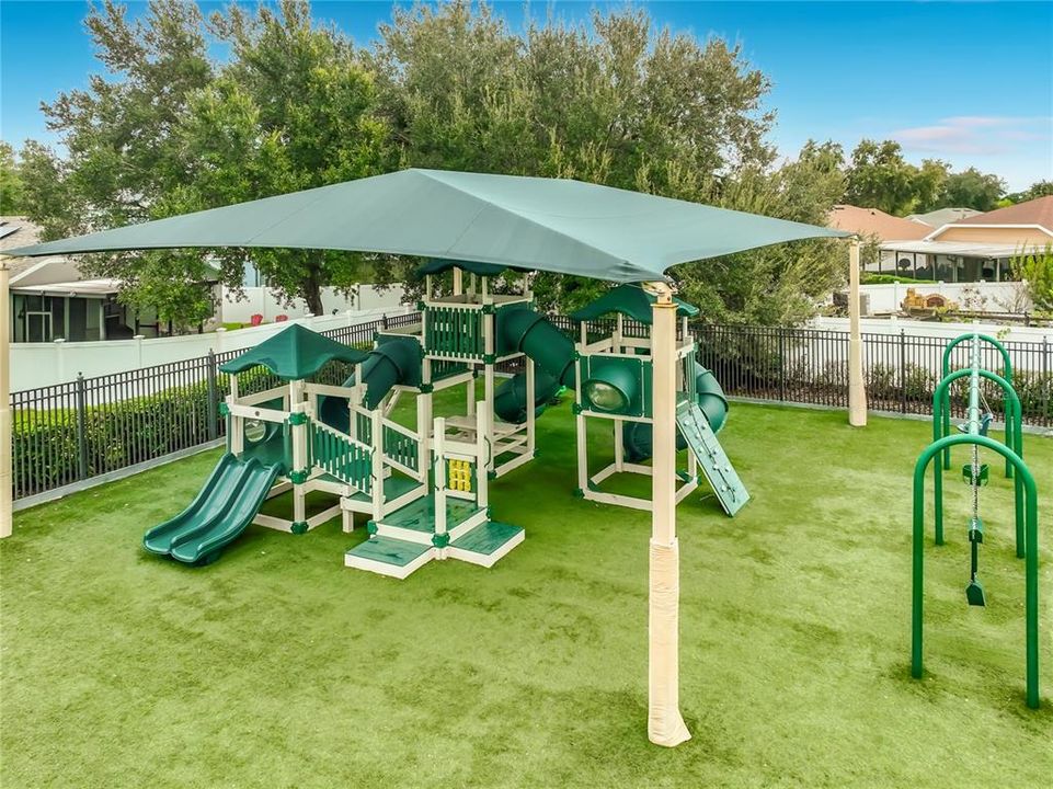 For Sale: $415,000 (4 beds, 2 baths, 1959 Square Feet)