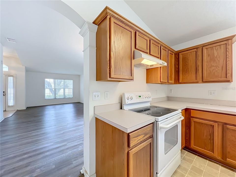 For Sale: $415,000 (4 beds, 2 baths, 1959 Square Feet)