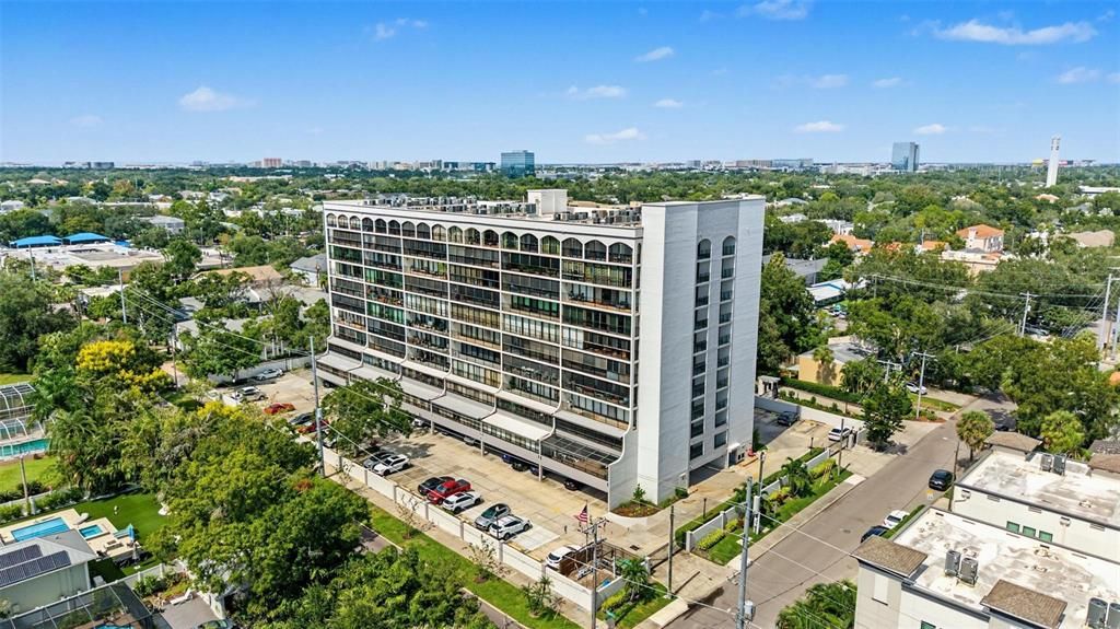 En Venta: $335,000 (2 camas, 2 baños, 1400 Pies cuadrados)