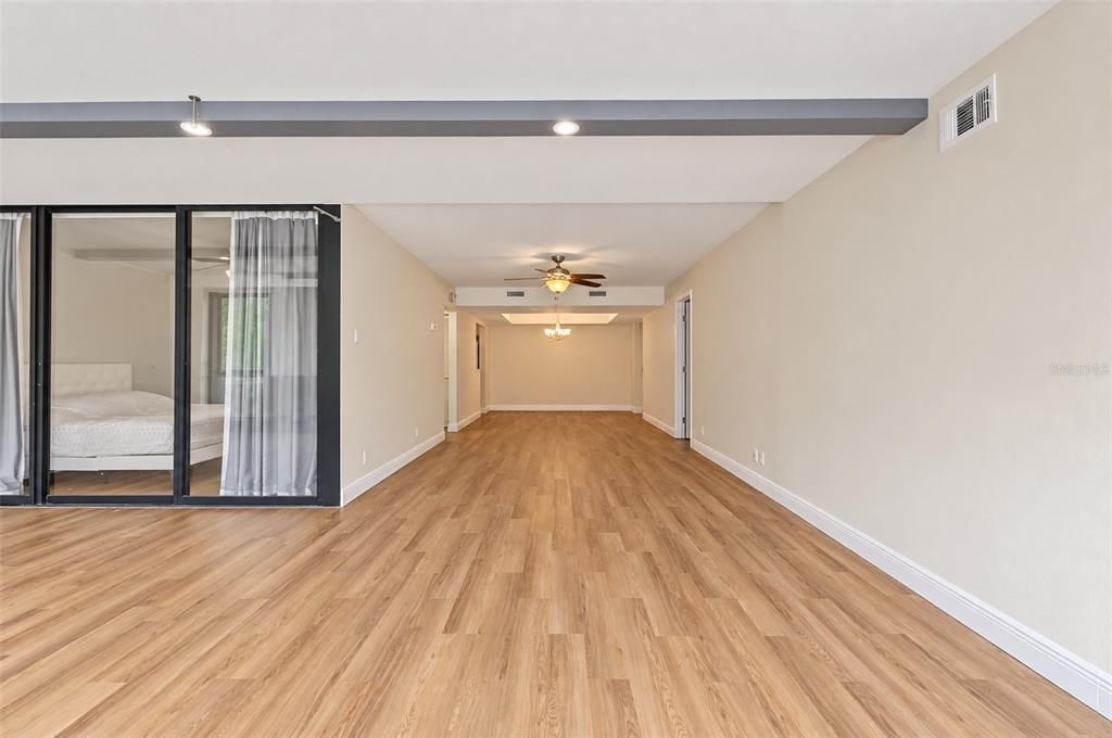 En Venta: $335,000 (2 camas, 2 baños, 1400 Pies cuadrados)