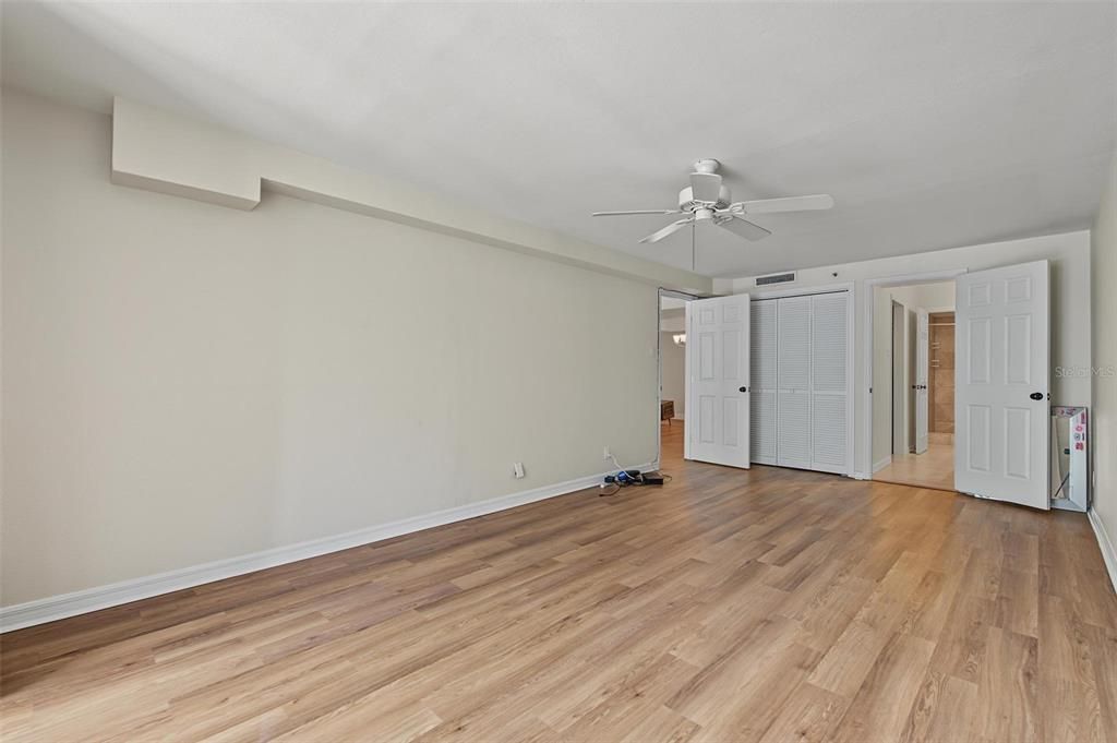 En Venta: $335,000 (2 camas, 2 baños, 1400 Pies cuadrados)
