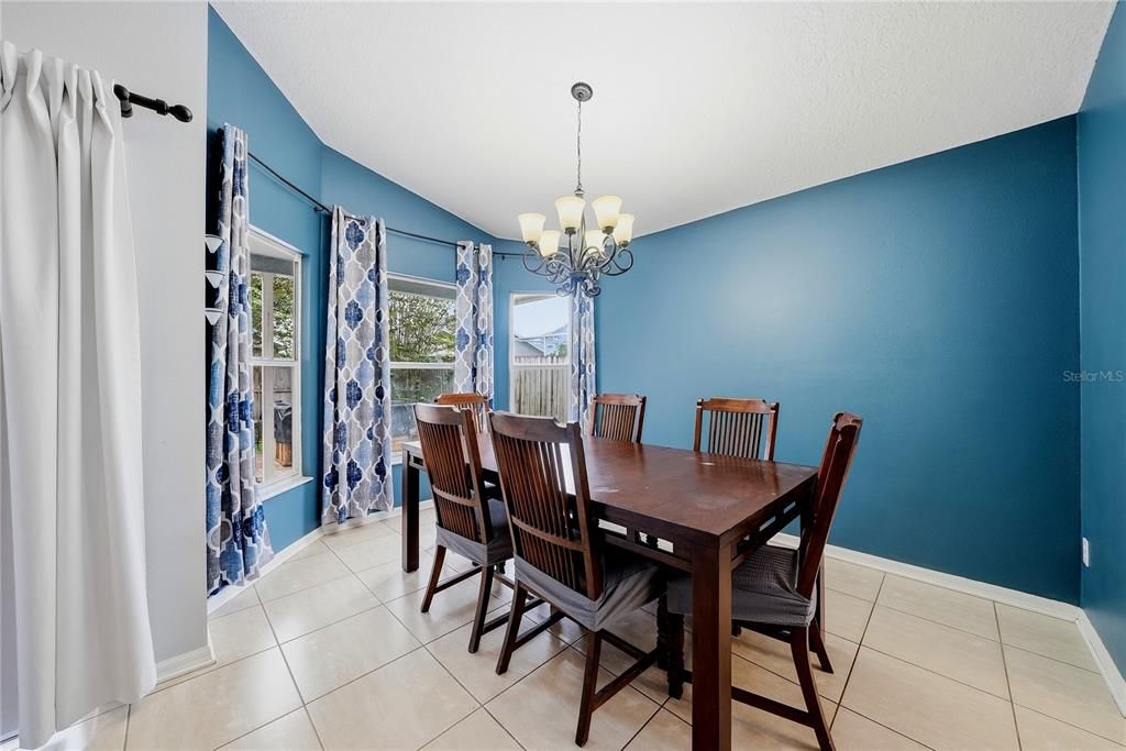En Venta: $349,999 (3 camas, 2 baños, 1705 Pies cuadrados)