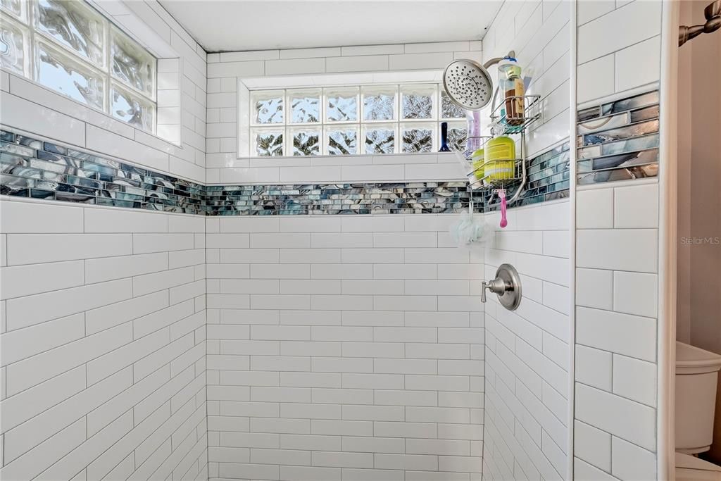 En Venta: $349,999 (3 camas, 2 baños, 1705 Pies cuadrados)