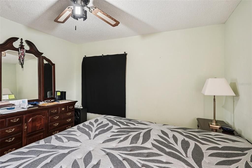 En Venta: $229,900 (2 camas, 2 baños, 1589 Pies cuadrados)