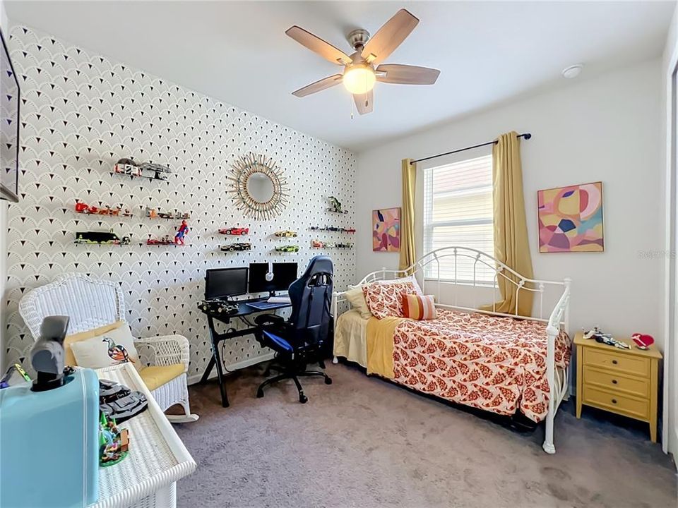 For Sale: $379,000 (4 beds, 2 baths, 1928 Square Feet)
