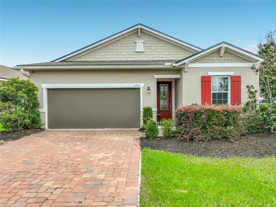 For Sale: $379,000 (4 beds, 2 baths, 1928 Square Feet)