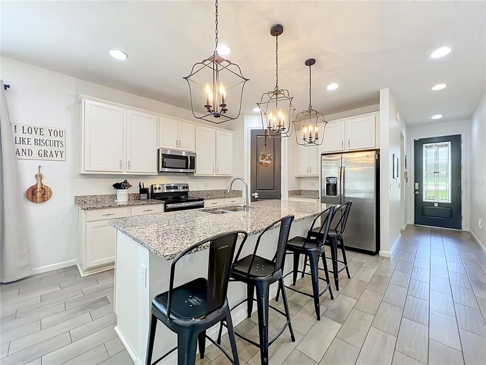 For Sale: $379,000 (4 beds, 2 baths, 1928 Square Feet)
