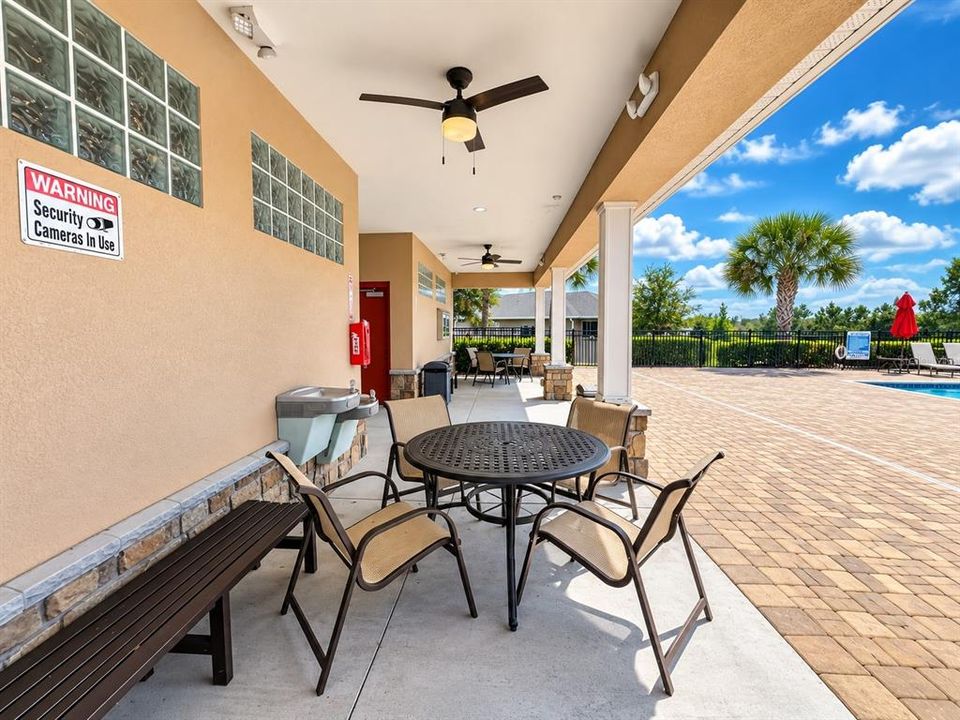 For Sale: $379,000 (4 beds, 2 baths, 1928 Square Feet)