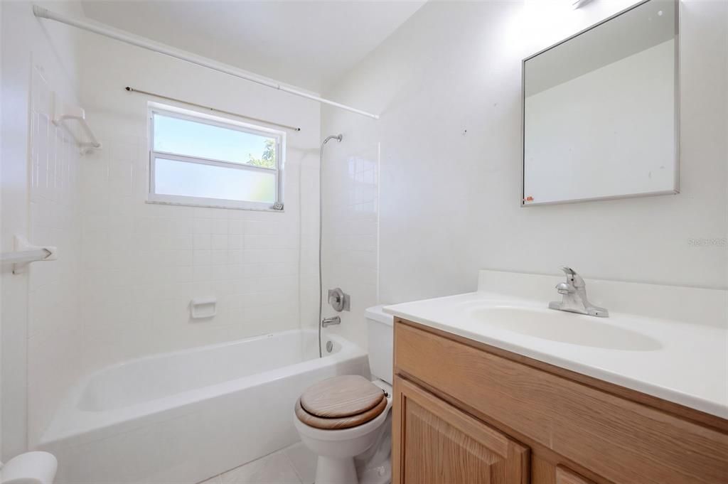 En Venta: $275,000 (3 camas, 1 baños, 1014 Pies cuadrados)