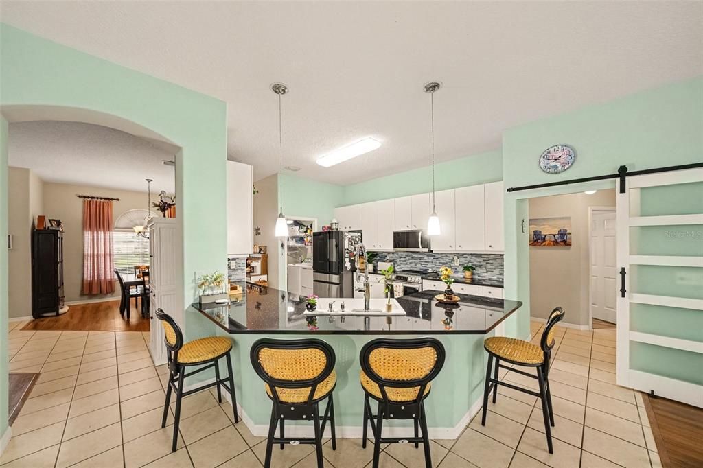 For Sale: $570,000 (5 beds, 3 baths, 2944 Square Feet)