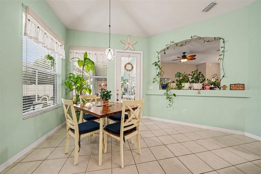 For Sale: $570,000 (5 beds, 3 baths, 2944 Square Feet)