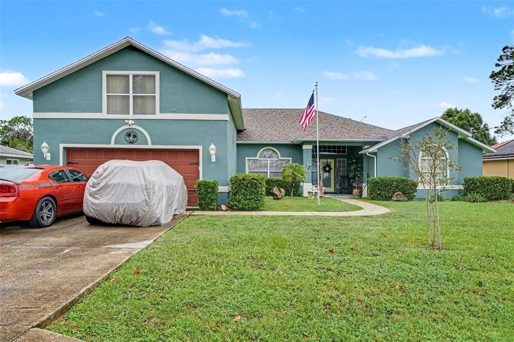 For Sale: $570,000 (5 beds, 3 baths, 2944 Square Feet)