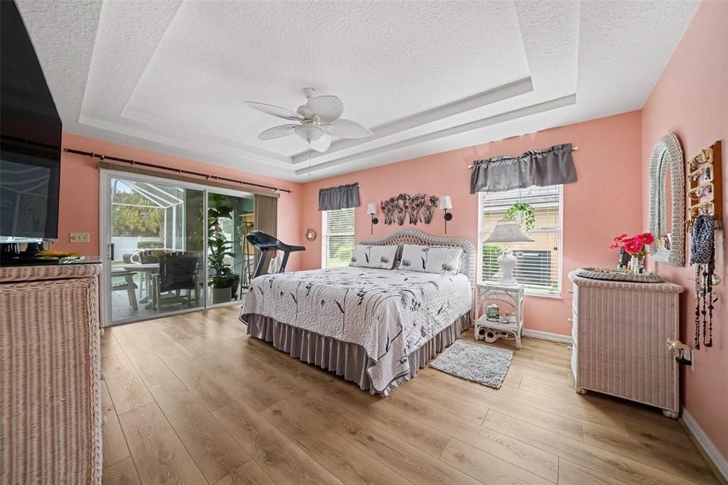 For Sale: $570,000 (5 beds, 3 baths, 2944 Square Feet)