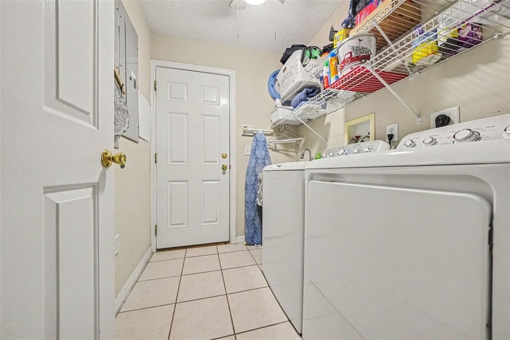 For Sale: $570,000 (5 beds, 3 baths, 2944 Square Feet)