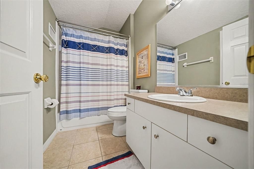 For Sale: $570,000 (5 beds, 3 baths, 2944 Square Feet)